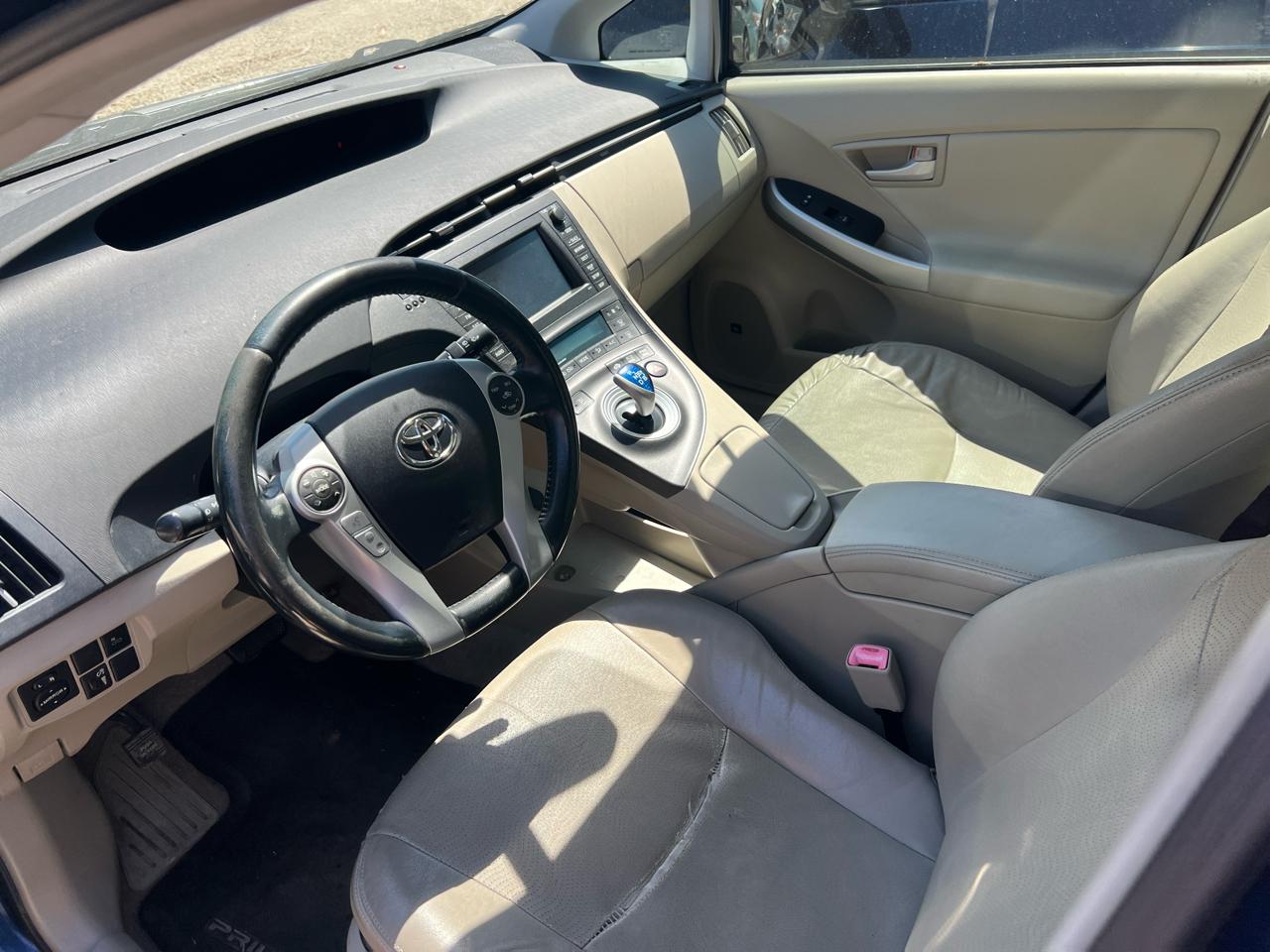 Toyota Prius Prius V 2010