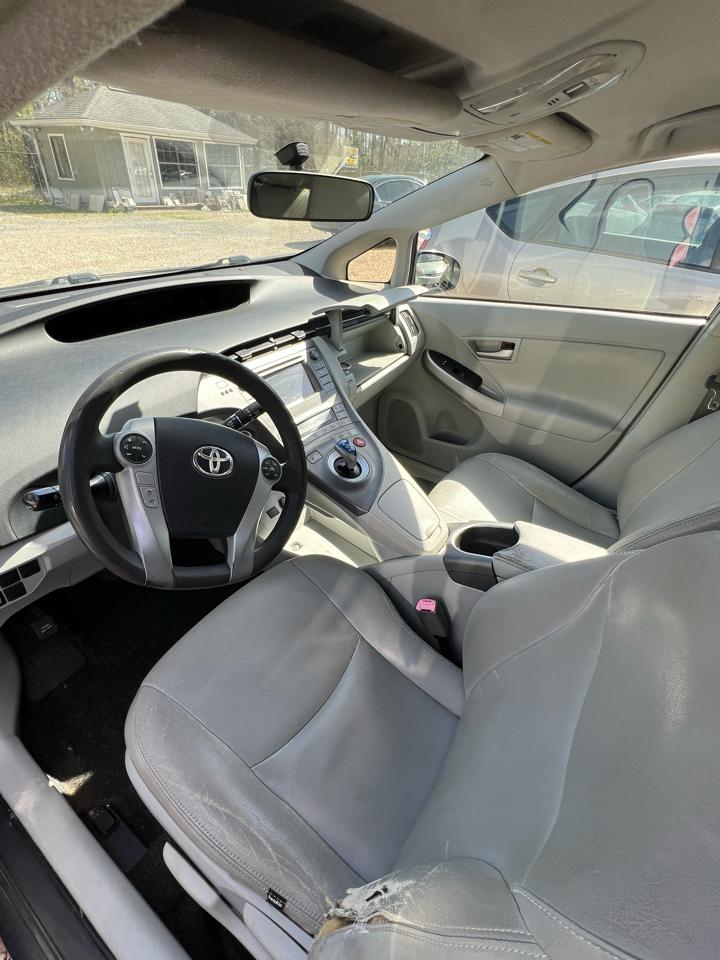 Toyota Prius Prius V 2012