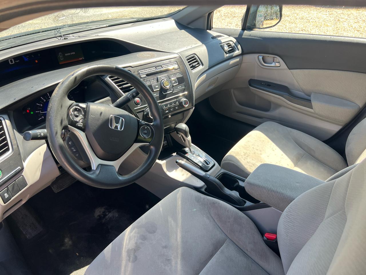 Honda Civic LX Sedan 5-Speed AT 2013