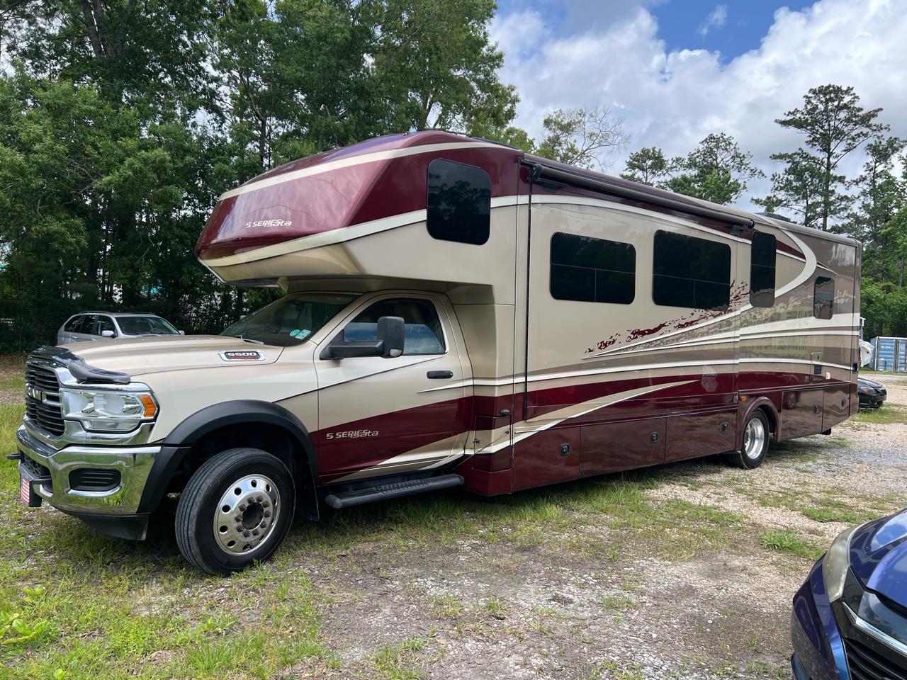 RAM 5500 Regular Cab LWB 2WD DRW 2019