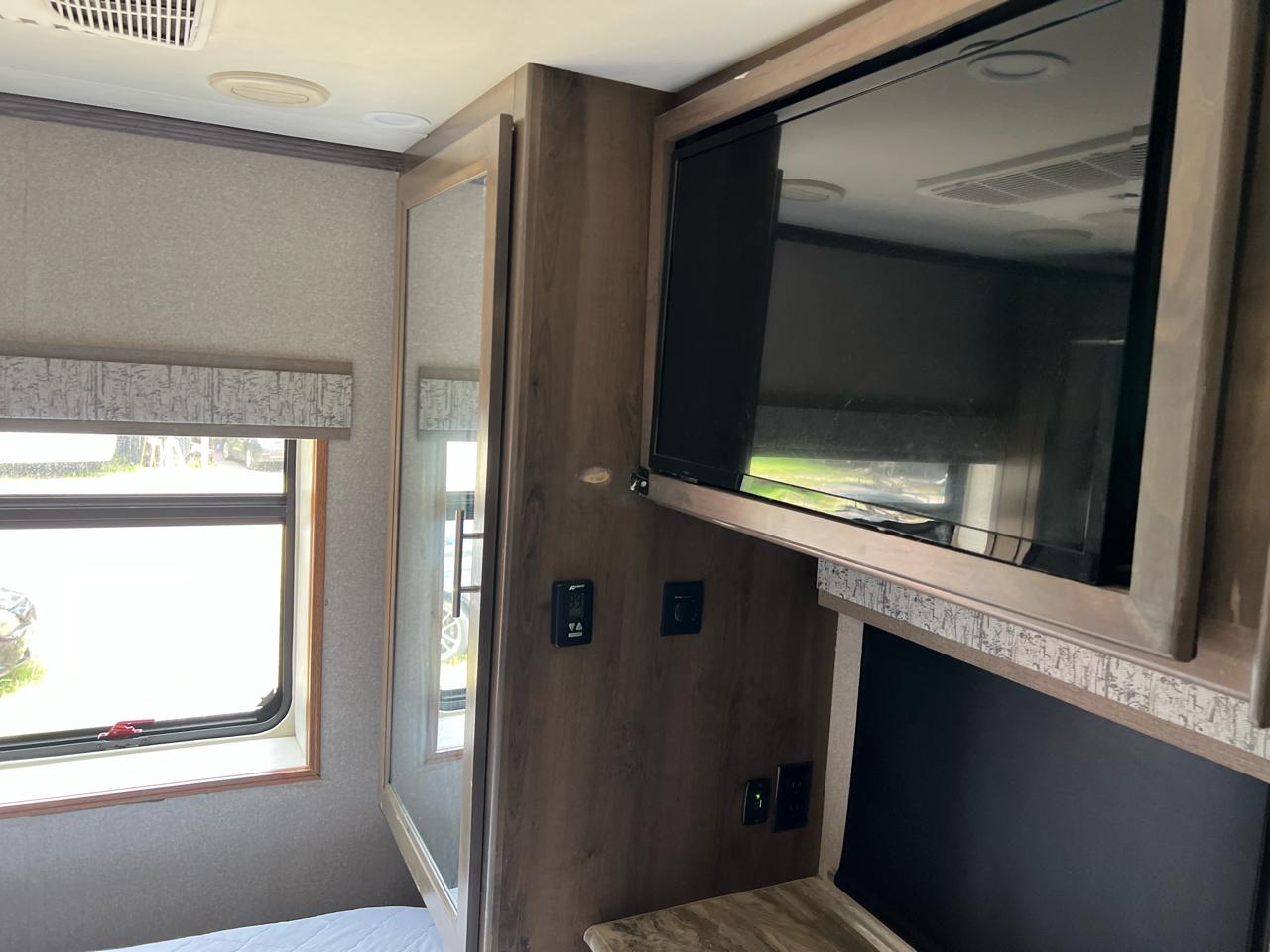 RAM 5500 Regular Cab LWB 2WD DRW 2019