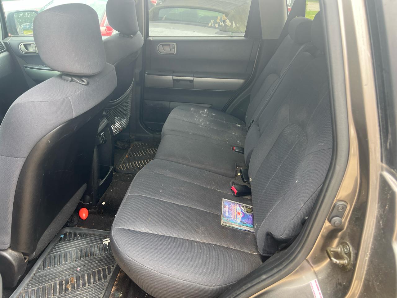 Mitsubishi Endeavor LS FWD 2004