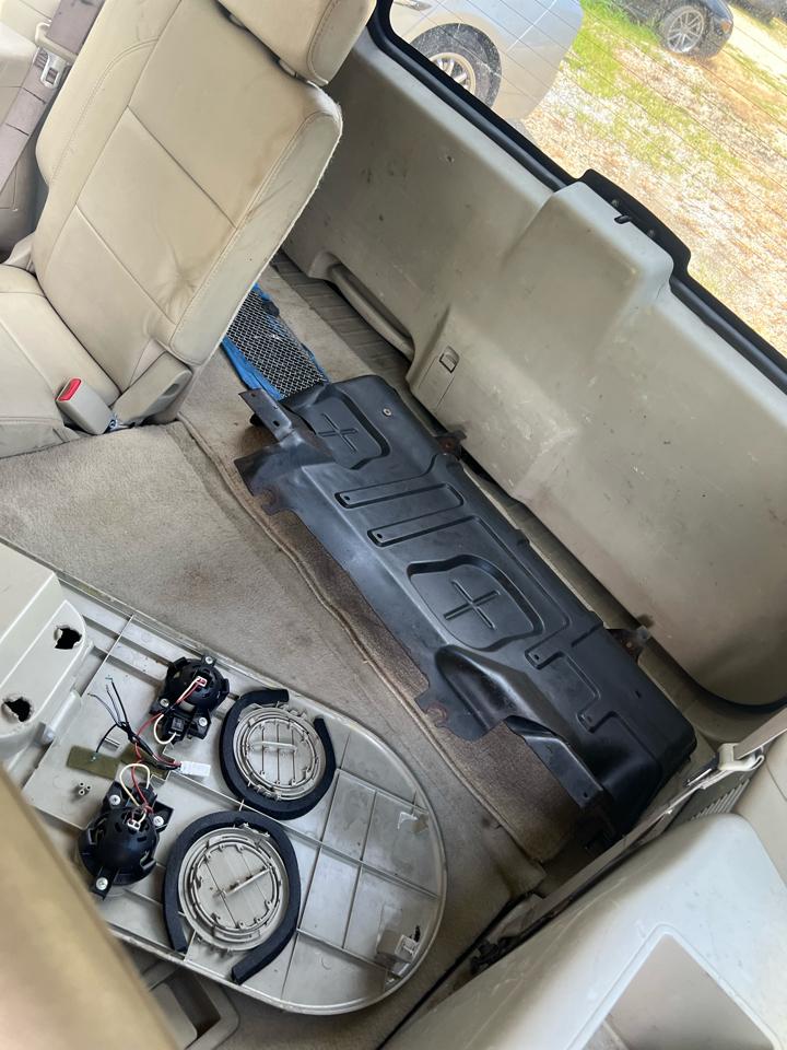 Infiniti QX56 RWD 2006