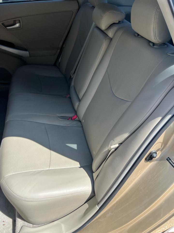 Toyota Prius Prius V 2010