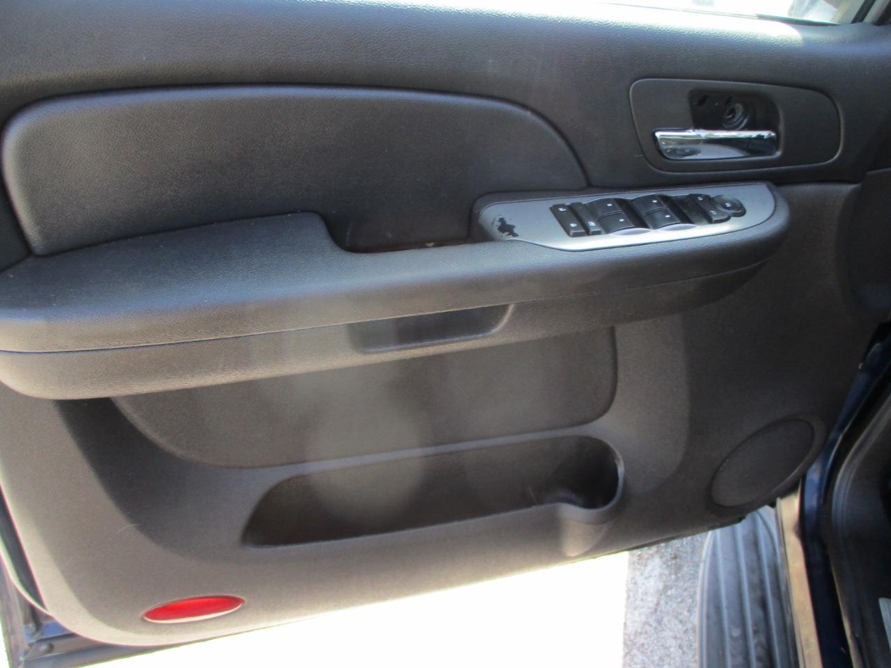 Chevrolet Tahoe 2WD 2008