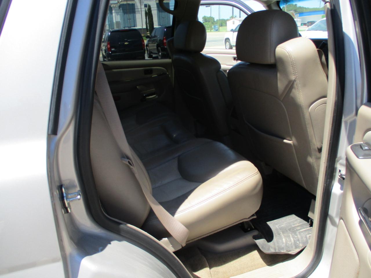 GMC Yukon Denali Base 2005