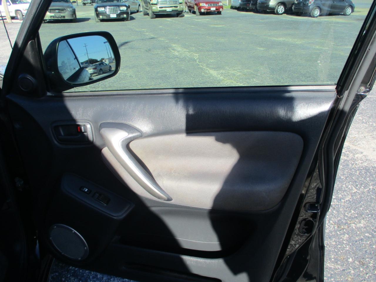 Toyota RAV4 2WD 2005