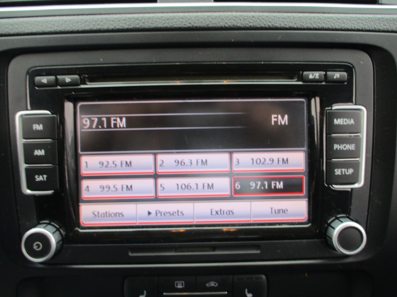 Volkswagen Jetta  2012