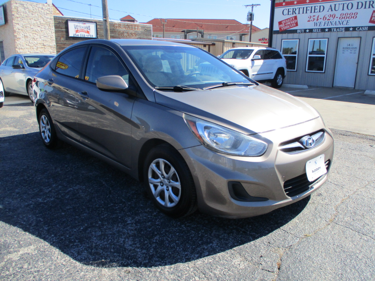 2012 Hyundai Accent GLS 4-Door