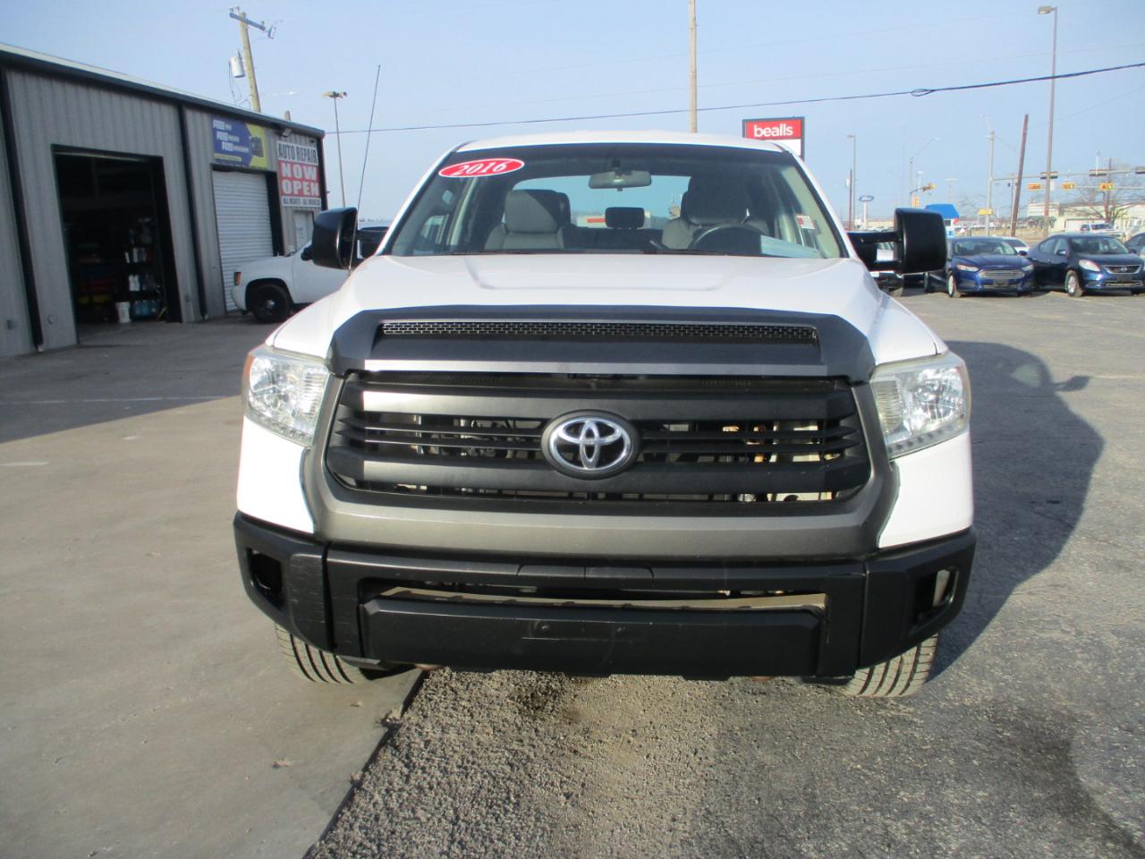 Toyota Tundra Double Cab 5.7L FFV V8 6-Spd AT SR5 (Natl) 2016