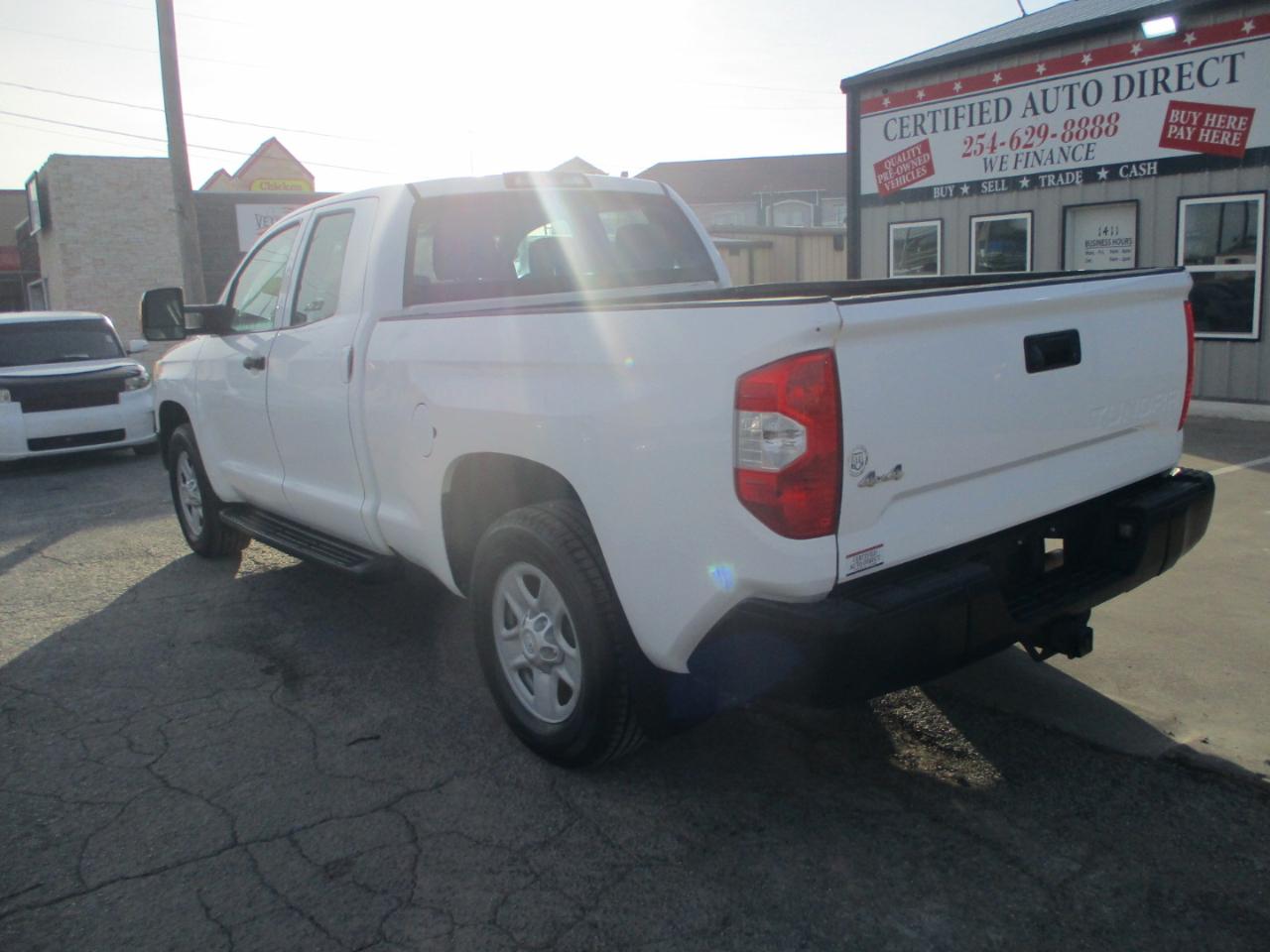 Toyota Tundra Double Cab 5.7L FFV V8 6-Spd AT SR5 (Natl) 2016
