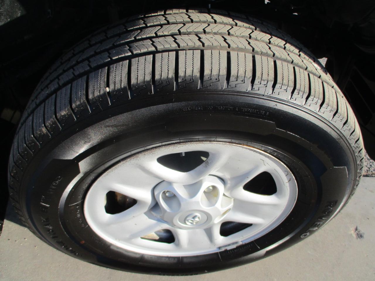 Toyota Tundra Double Cab 5.7L FFV V8 6-Spd AT SR5 (Natl) 2016