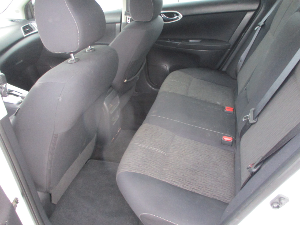 Nissan Sentra 4dr Sdn I4 CVT SV 2015