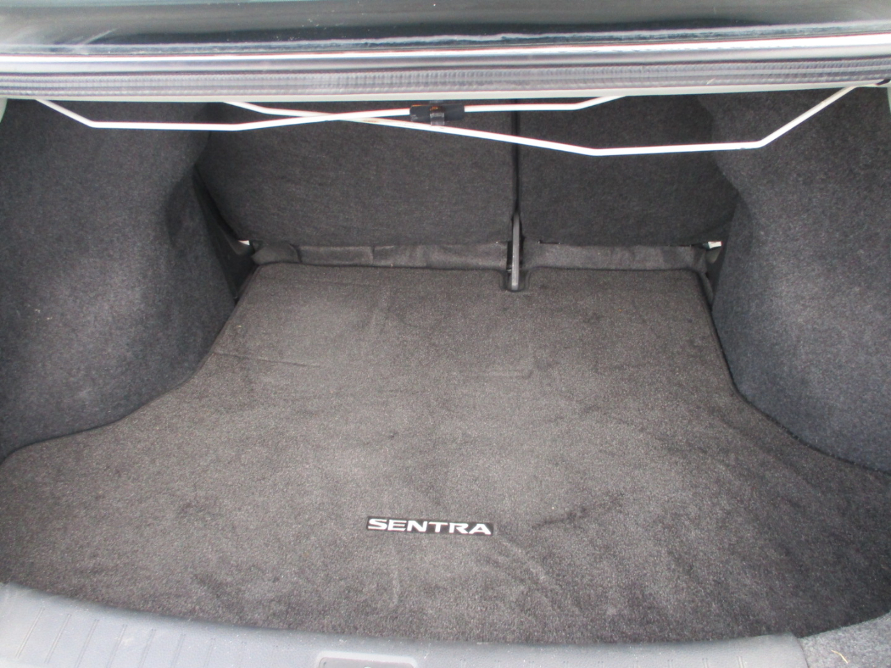 Nissan Sentra 4dr Sdn I4 CVT SV 2015