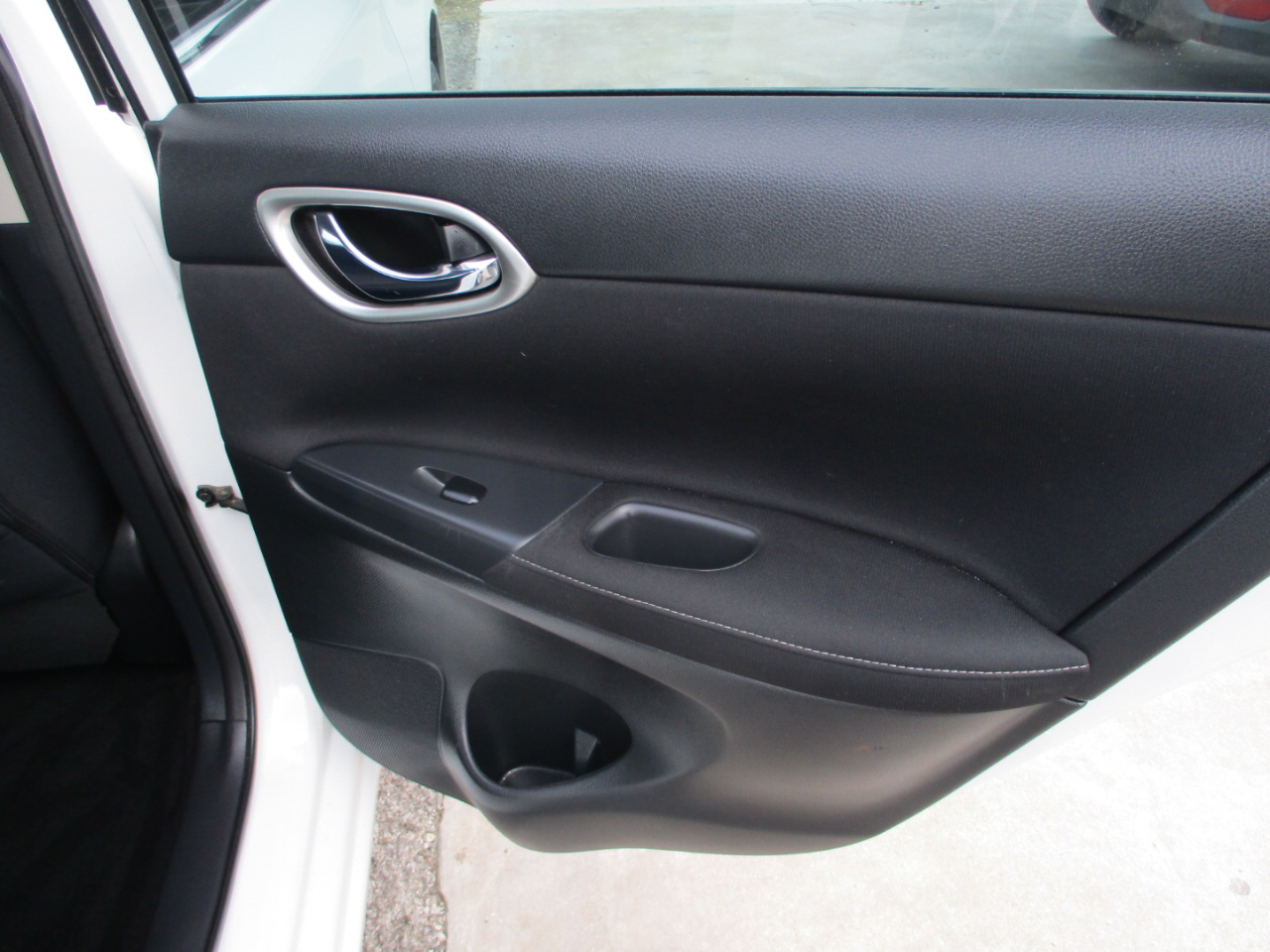 Nissan Sentra 4dr Sdn I4 CVT SV 2015