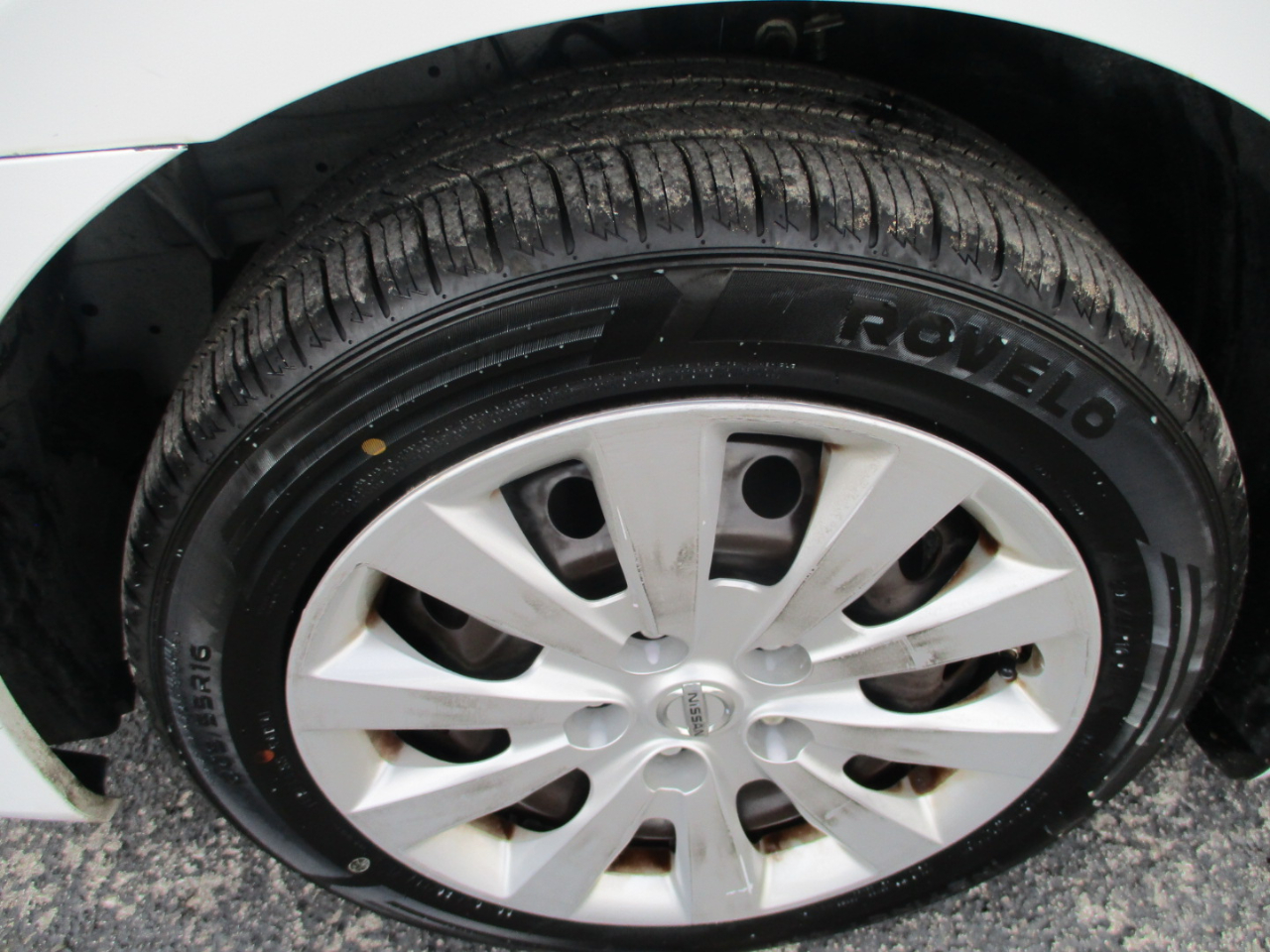 Nissan Sentra 4dr Sdn I4 CVT SV 2015