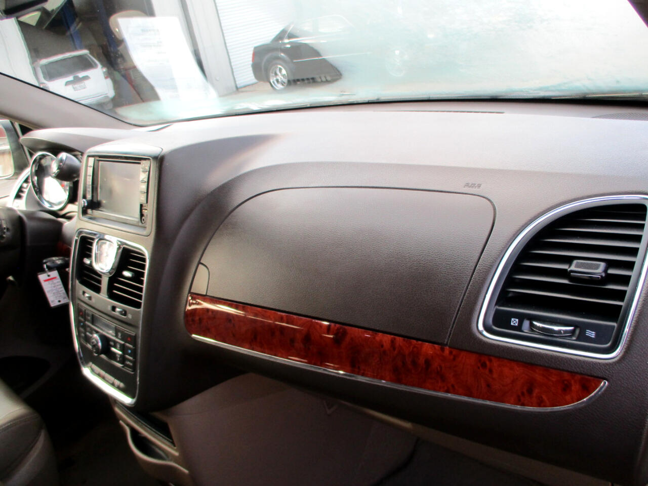 Chrysler Town & Country 4dr Wgn Touring 2014