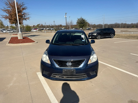 Nissan Versa 4dr Sdn CVT 1.6 SV 2014