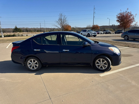 Nissan Versa 4dr Sdn CVT 1.6 SV 2014