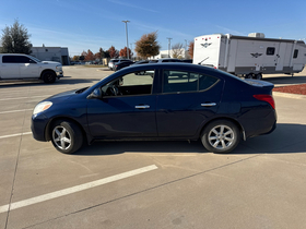 Nissan Versa 4dr Sdn CVT 1.6 SV 2014