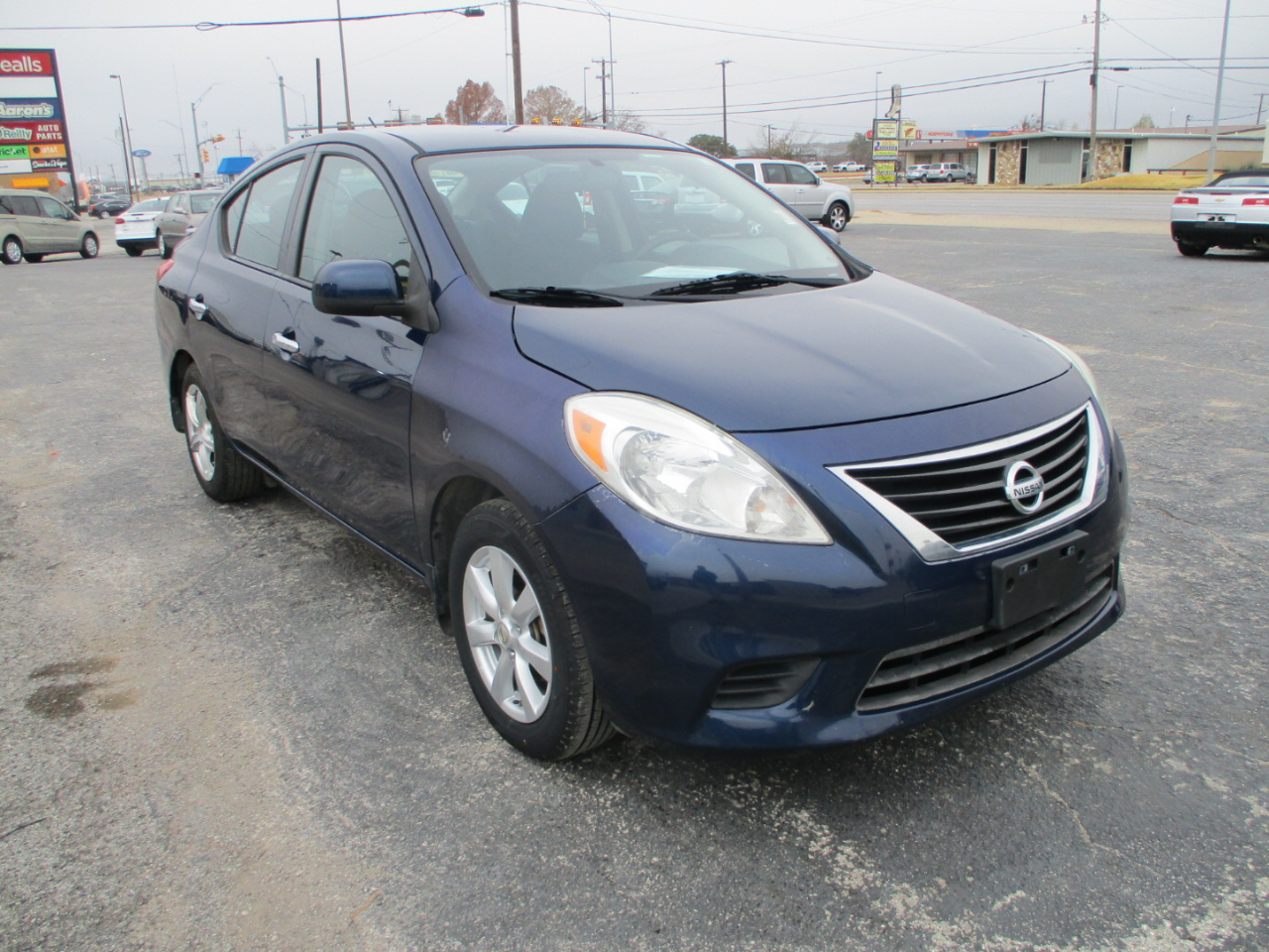 Nissan Versa 4dr Sdn CVT 1.6 SV 2014