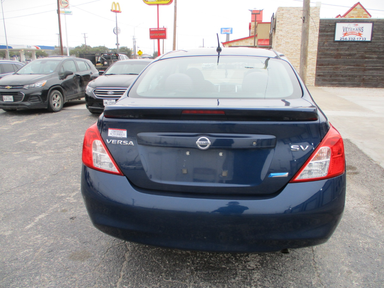Nissan Versa 4dr Sdn CVT 1.6 SV 2014