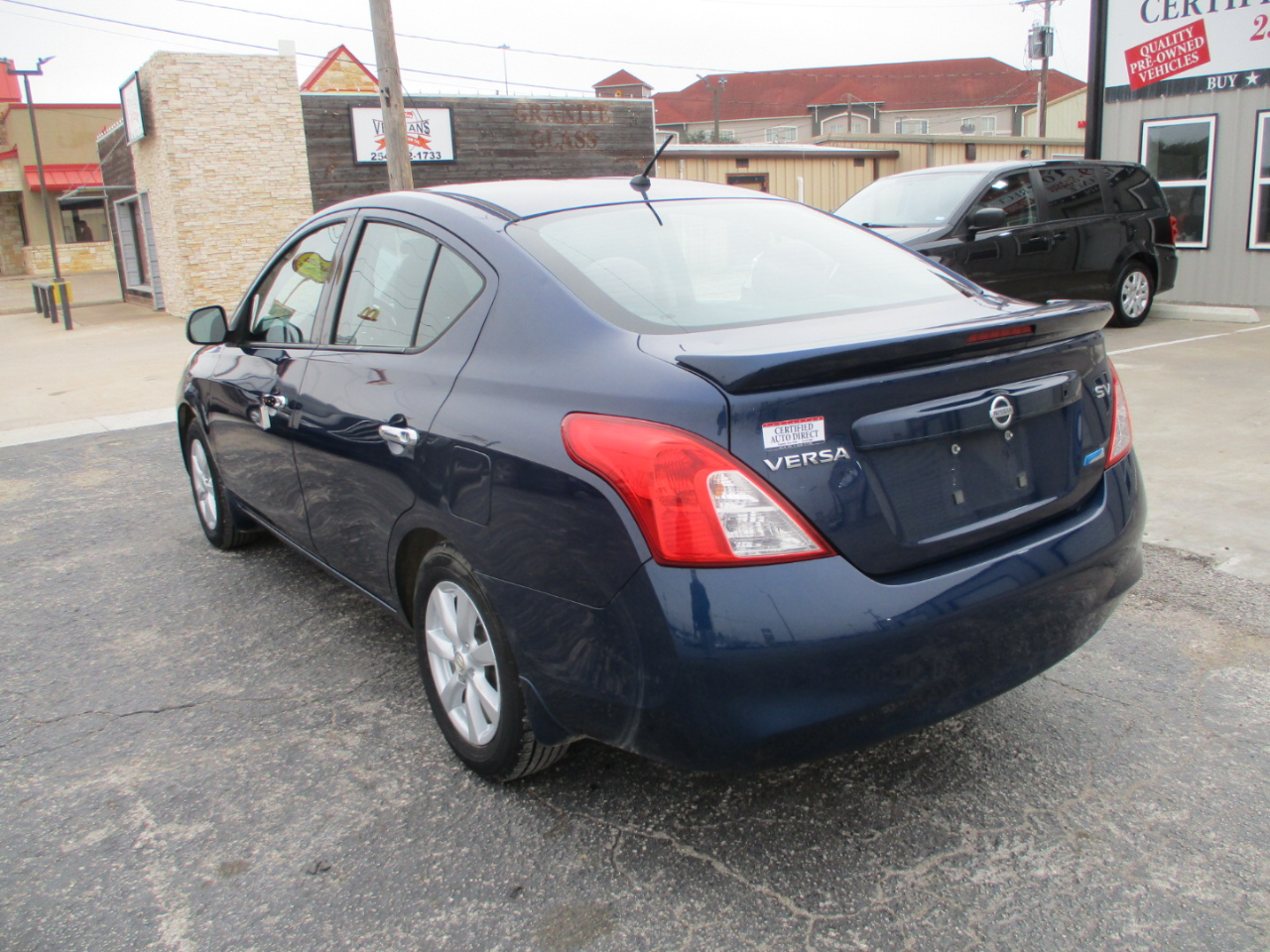 Nissan Versa 4dr Sdn CVT 1.6 SV 2014