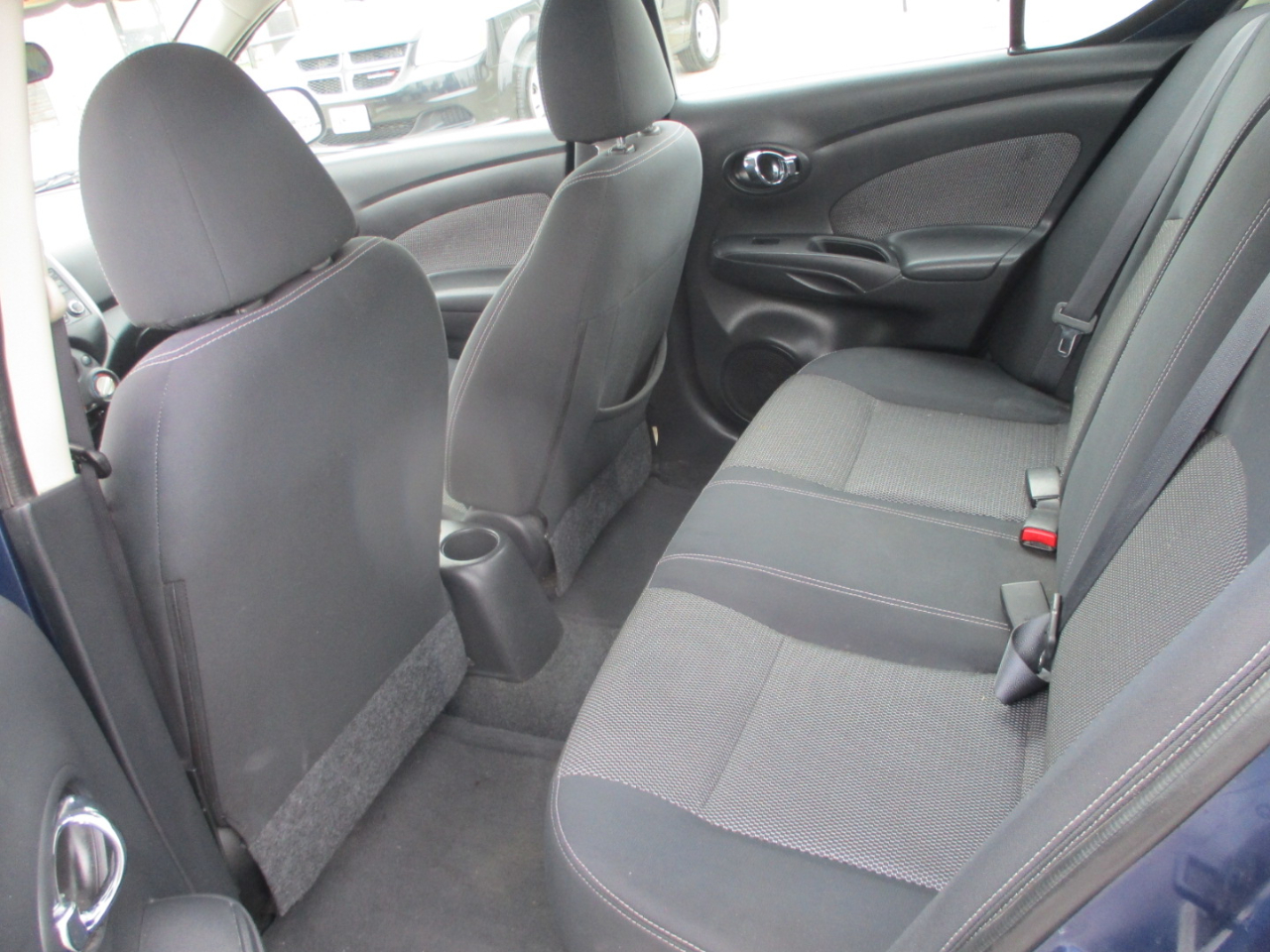 Nissan Versa 4dr Sdn CVT 1.6 SV 2014