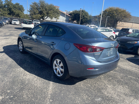 Mazda MAZDA3  2015