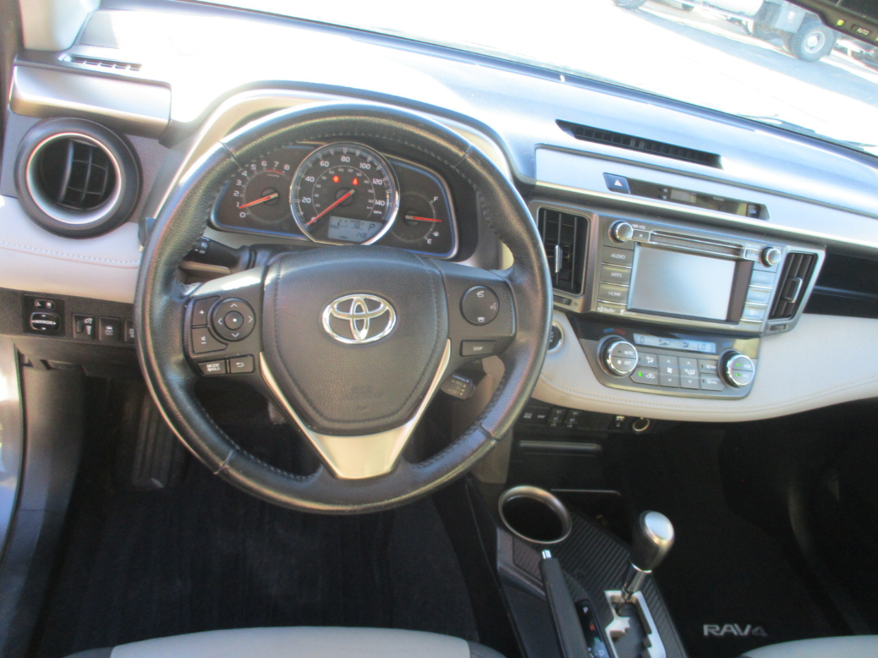 Toyota RAV4  2015