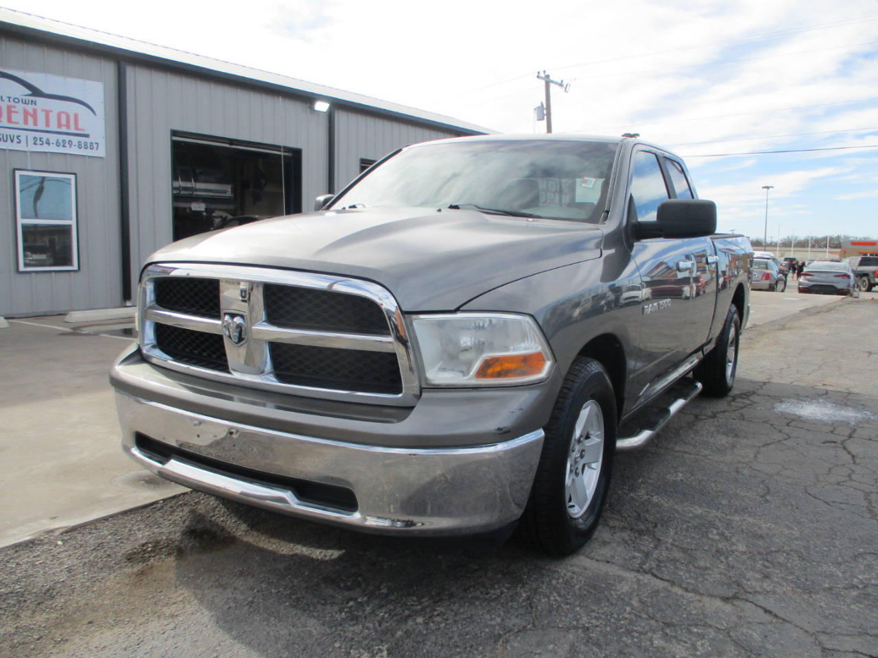 RAM 1500 2WD Quad Cab 140.5" SLT 2012