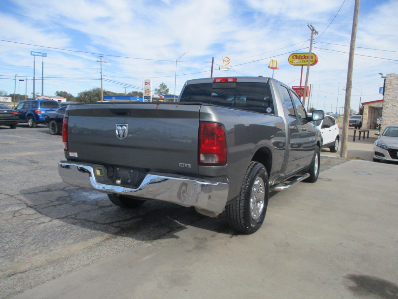 RAM 1500 2WD Quad Cab 140.5" SLT 2012