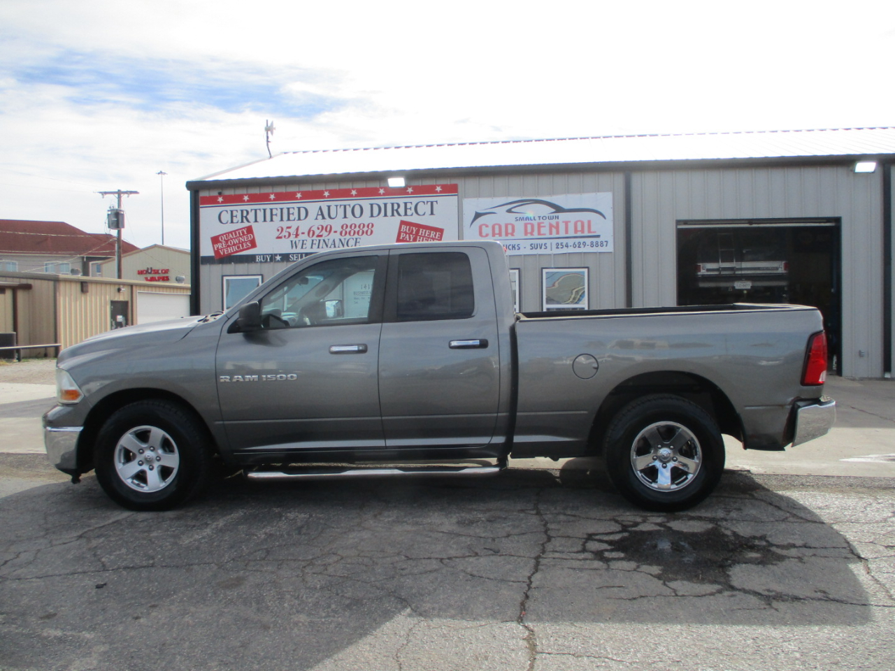 RAM 1500 2WD Quad Cab 140.5" SLT 2012