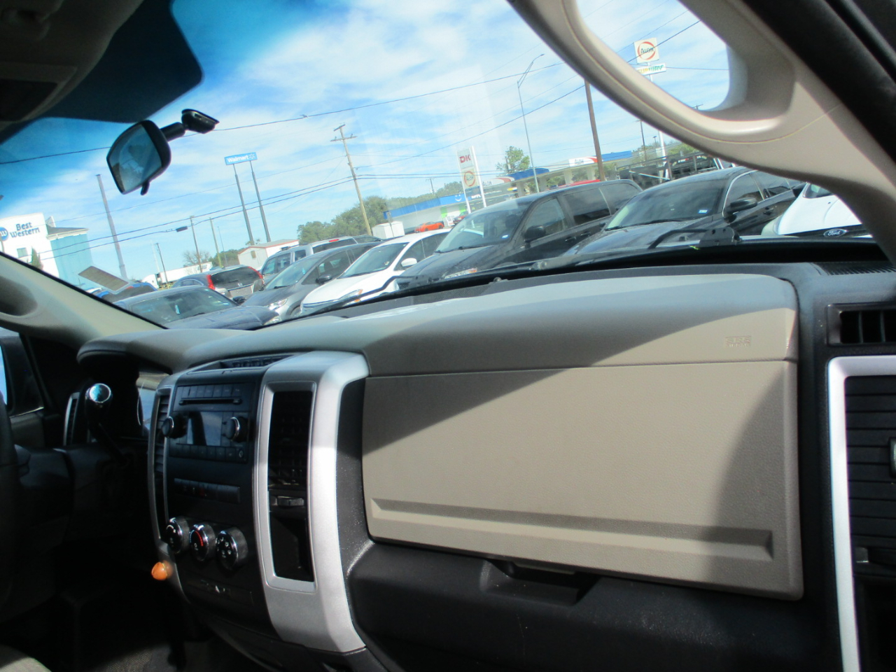 RAM 1500 2WD Quad Cab 140.5" SLT 2012