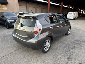 Toyota Prius c 5dr HB Three (Natl) 2012