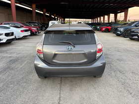 Toyota Prius c 5dr HB Three (Natl) 2012