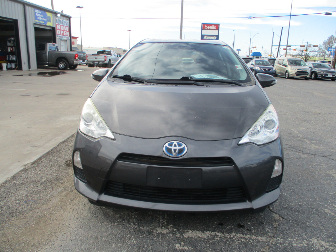 Toyota Prius c 5dr HB Three (Natl) 2012