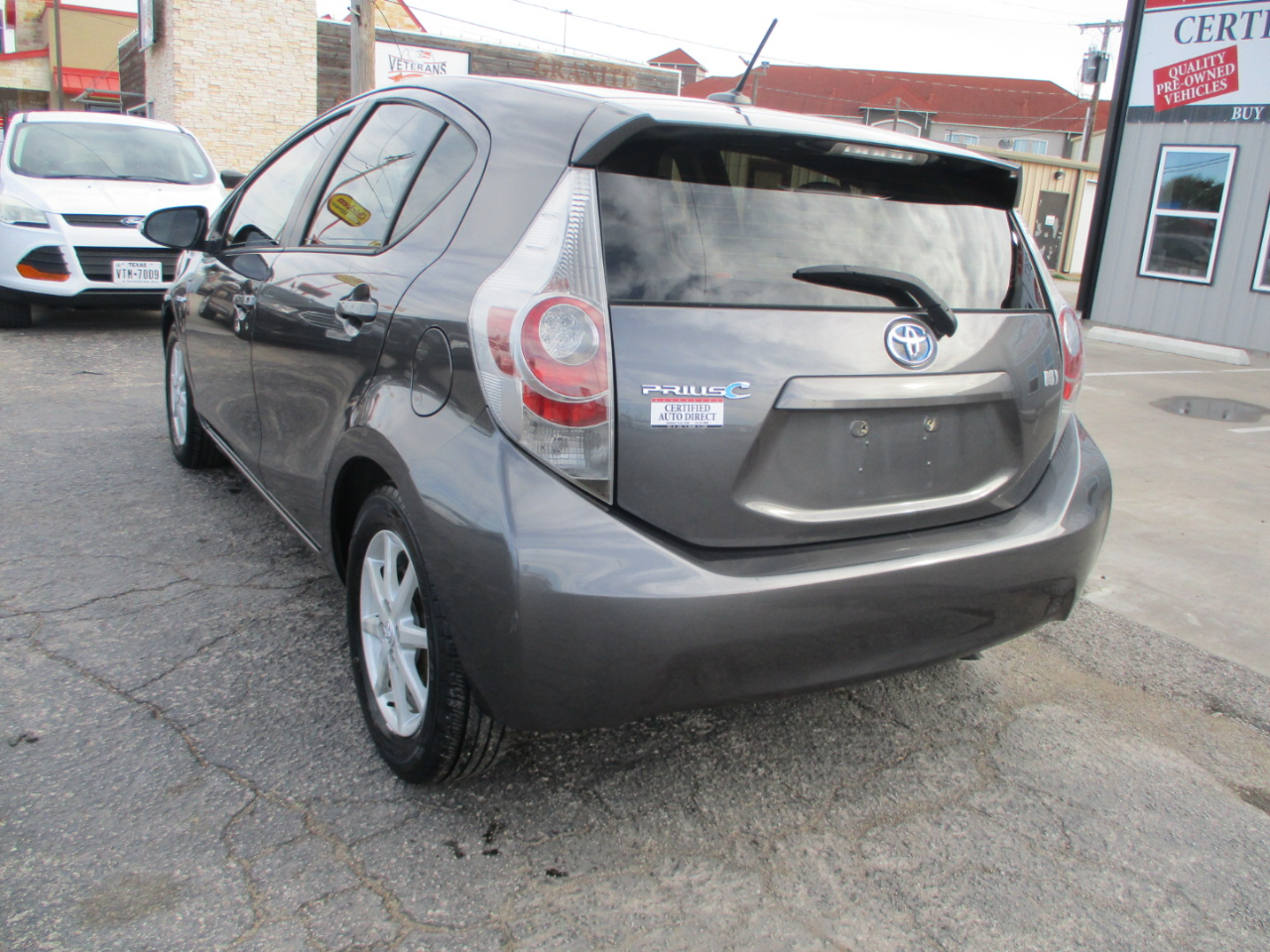Toyota Prius c 5dr HB Three (Natl) 2012