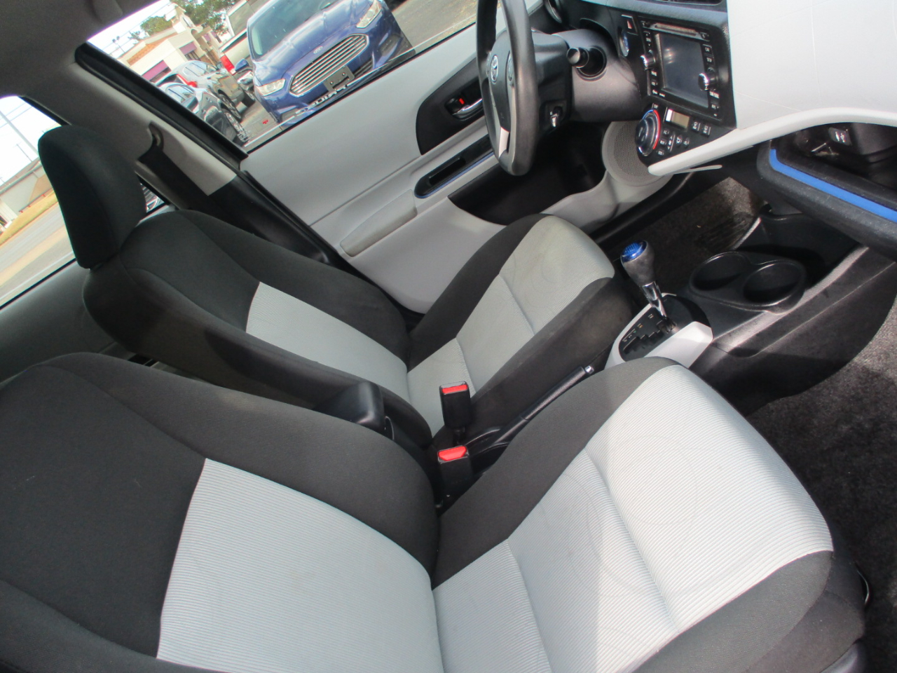 Toyota Prius c 5dr HB Three (Natl) 2012