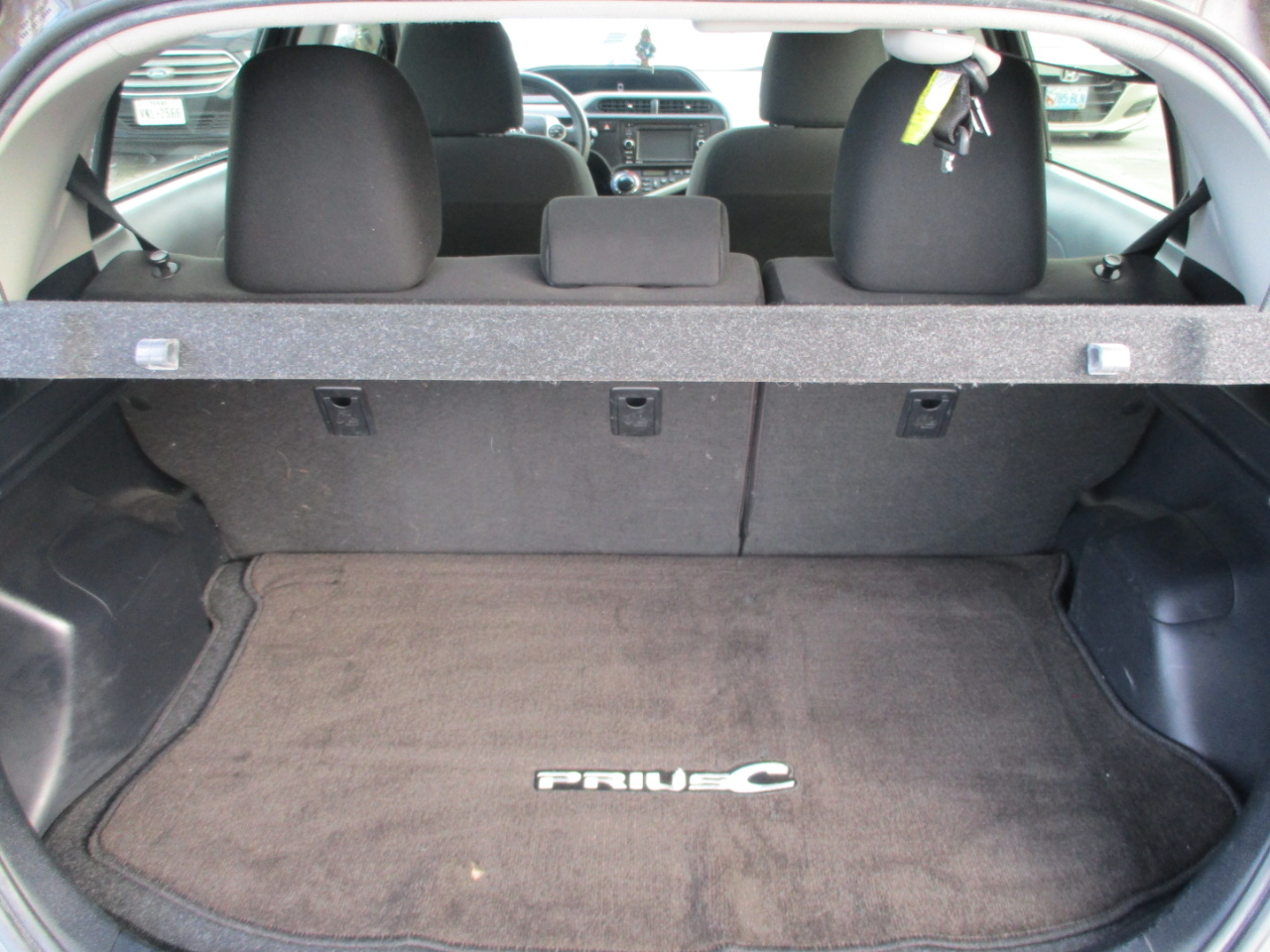 Toyota Prius c 5dr HB Three (Natl) 2012