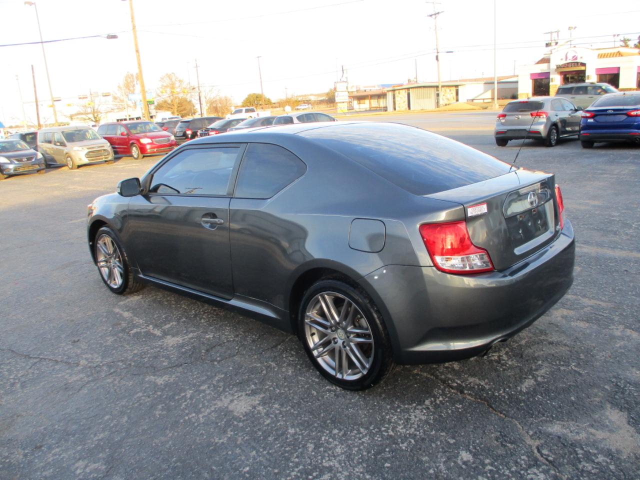 Scion tC  2011