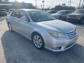 Toyota Avalon  2011