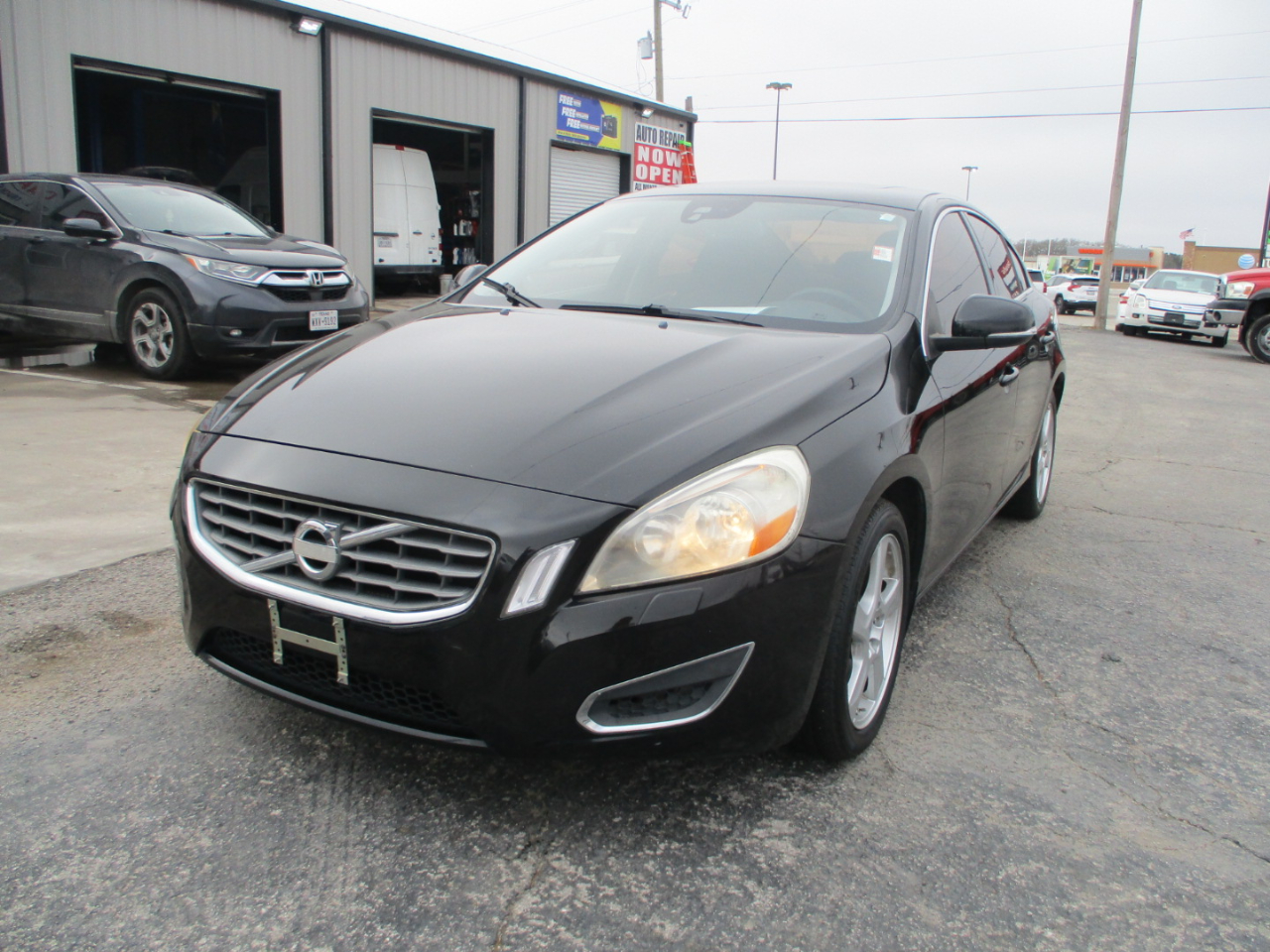 Volvo S60 FWD 4dr Sdn T5 2012