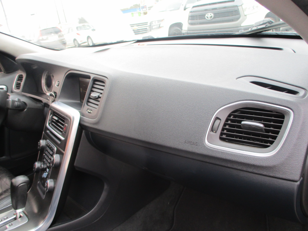 Volvo S60 FWD 4dr Sdn T5 2012