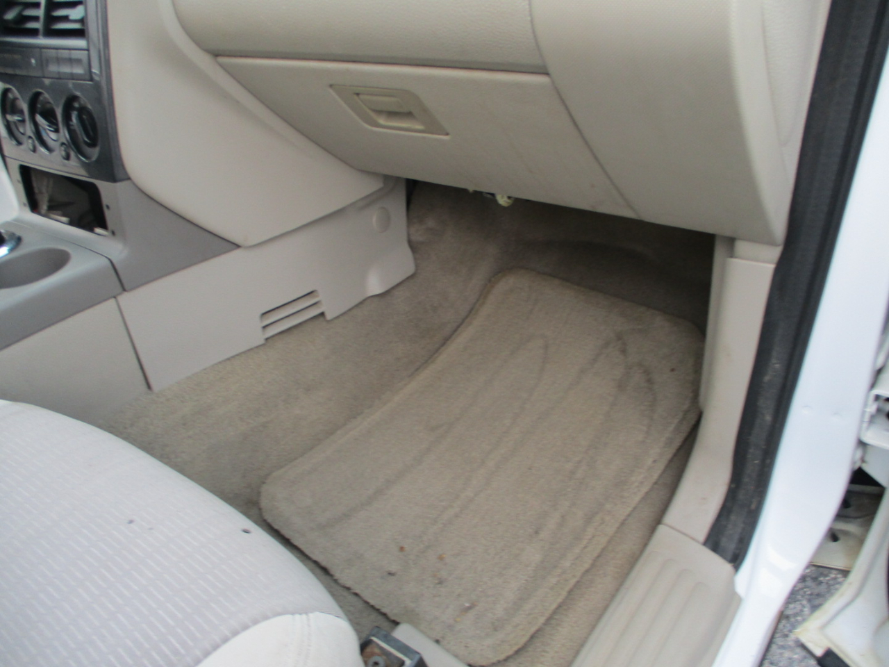 Ford Explorer 4dr 114" WB 4.0L XLT 2006