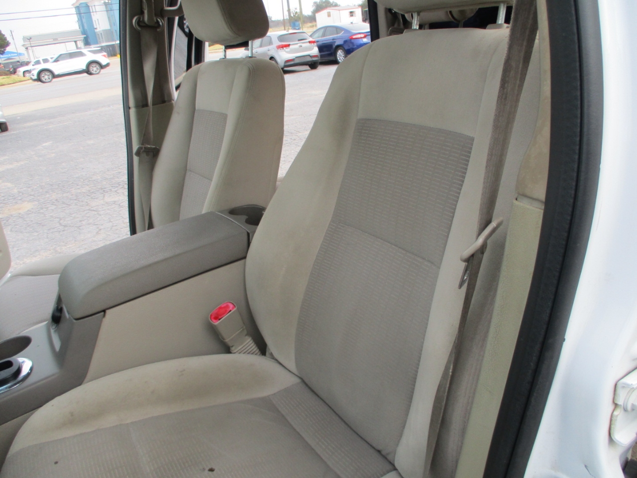 Ford Explorer 4dr 114" WB 4.0L XLT 2006