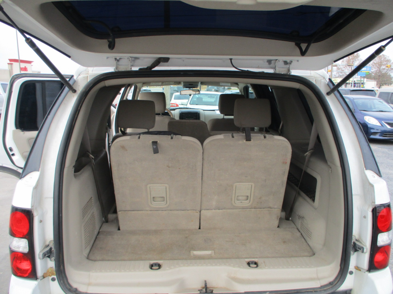 Ford Explorer 4dr 114" WB 4.0L XLT 2006