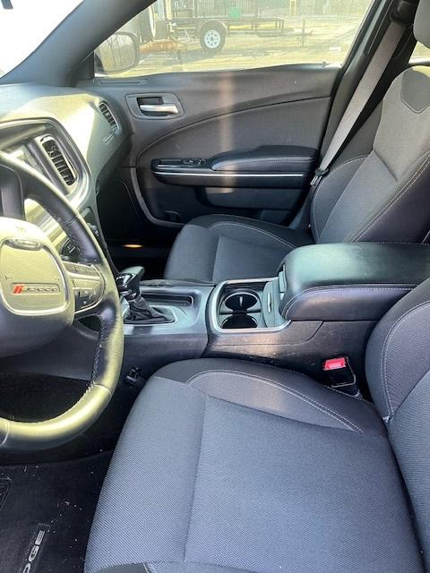 Dodge Charger 4dr Sdn SE RWD 2016