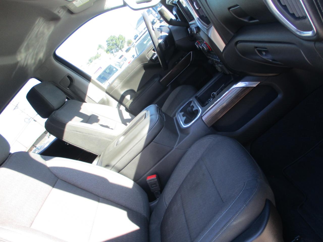 Chevrolet Silverado 1500 4WD Crew Cab 147" RST 2020