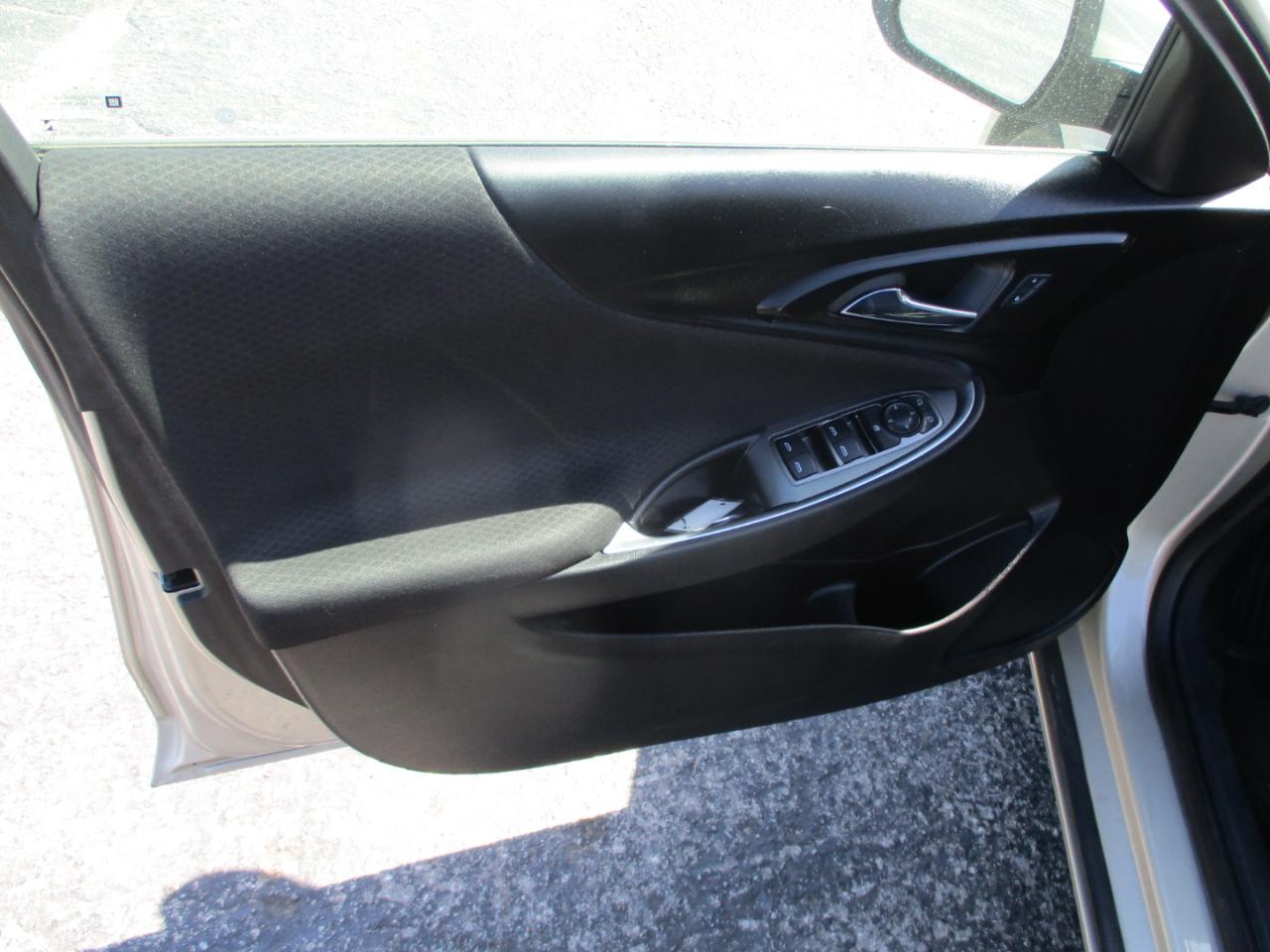 Chevrolet Malibu 4dr Sdn LT w/2LT 2016